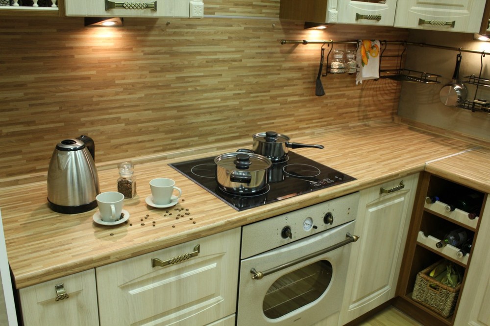 Белый кухонный гарнитур-Кухня МДФ в ПВХ «Модель 128»-фото1