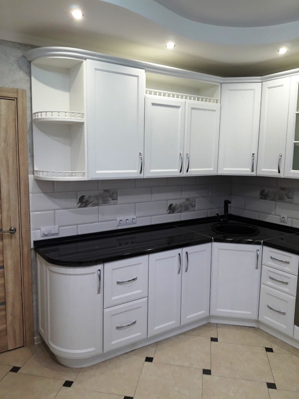 Белый кухонный гарнитур-Кухня МДФ в ПВХ «Модель 540»-фото2